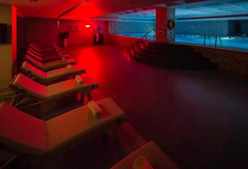 ホテル Titanic Port Bakirkoy