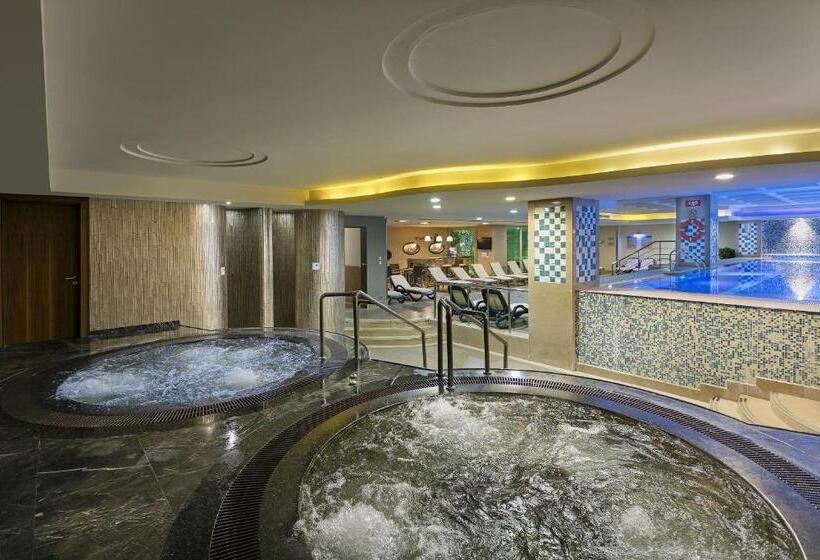 Hotel Titanic Port Bakirkoy