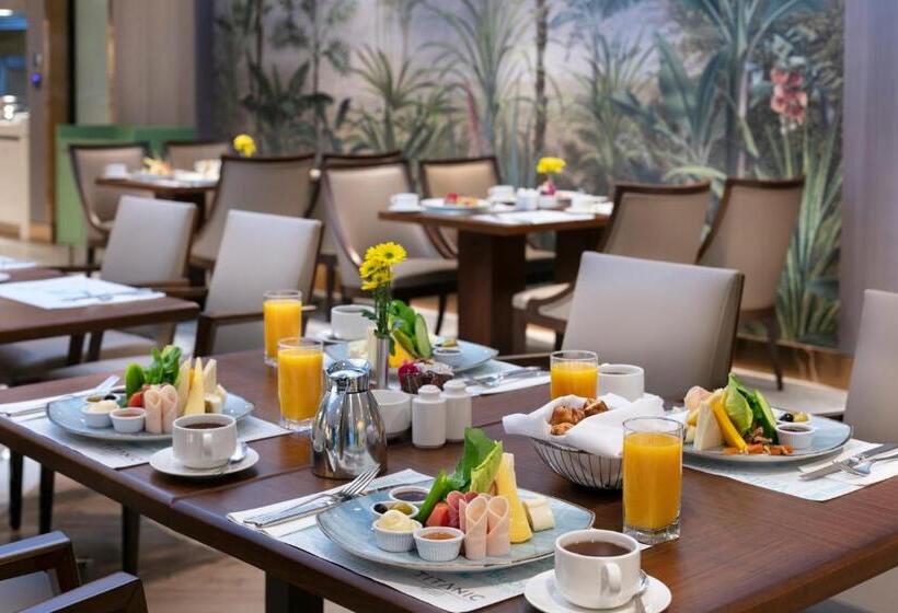 Hotel Titanic Port Bakirkoy