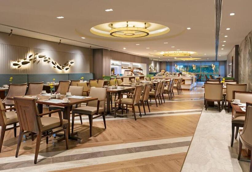 Hotel Titanic Port Bakirkoy