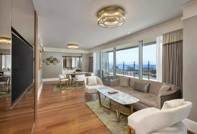 ホテル Titanic Port Bakirkoy