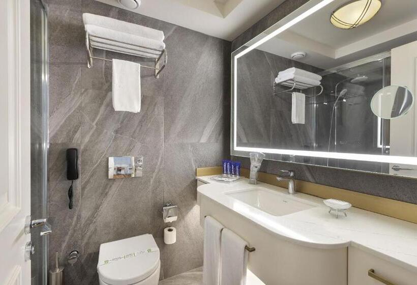 Hotel Titanic Port Bakirkoy