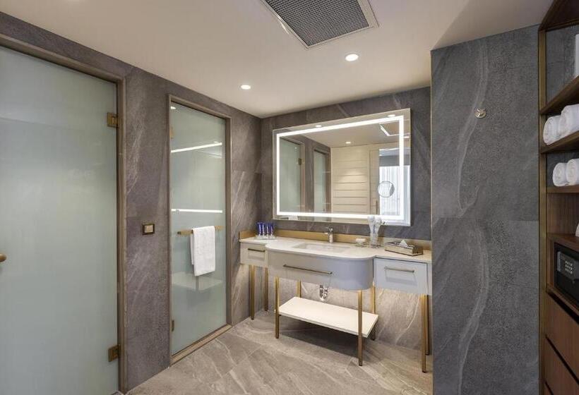 Hotel Titanic Port Bakirkoy