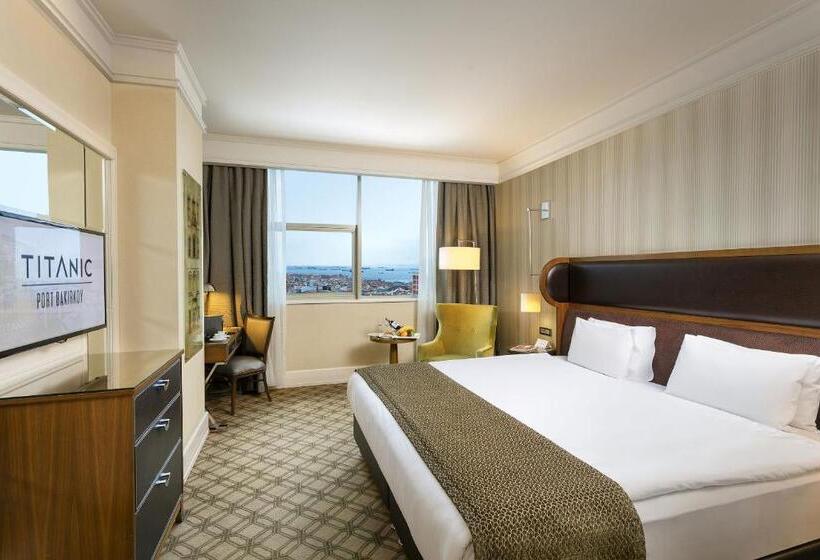 Hotel Titanic Port Bakirkoy