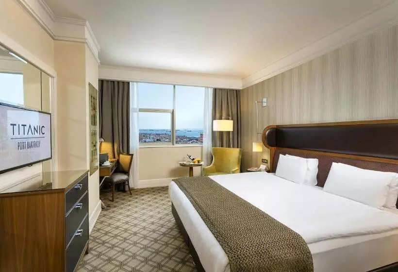 ホテル Titanic Port Bakirkoy