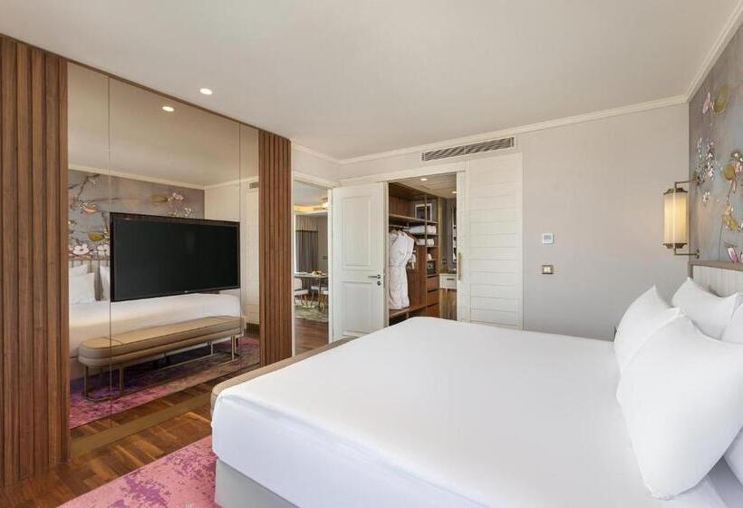 Hotel Titanic Port Bakirkoy