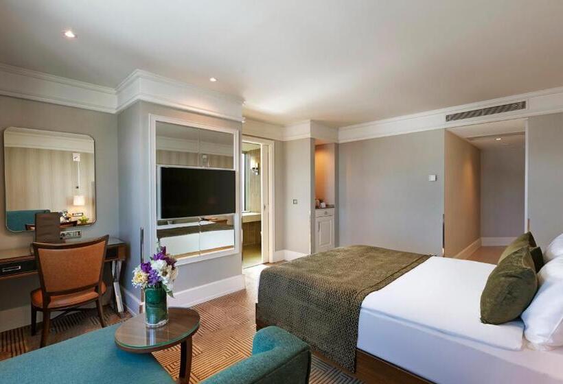 Hotel Titanic Port Bakirkoy