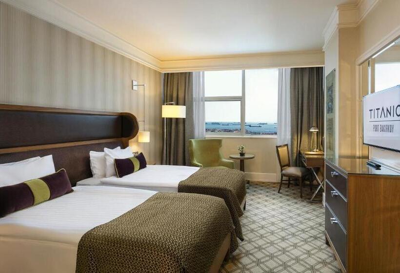 Hotel Titanic Port Bakirkoy