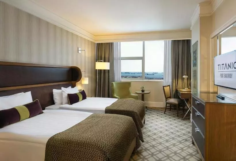 ホテル Titanic Port Bakirkoy