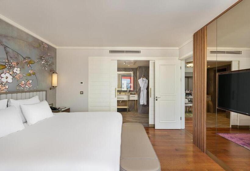 Hotel Titanic Port Bakirkoy