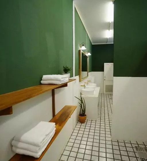 Barn Laos Hostel
