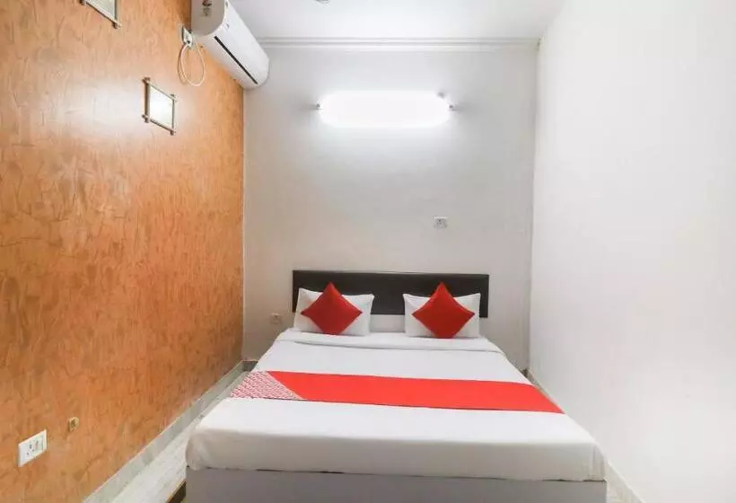 ホテル Flagship Xpress Stays Near Munshi Pulia Metro Station