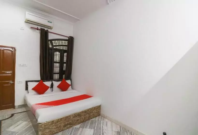 ホテル Flagship Xpress Stays Near Munshi Pulia Metro Station