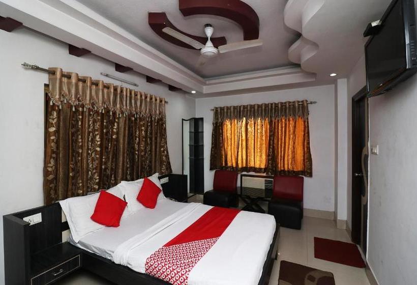 Отель Oyo 29064 Sai International