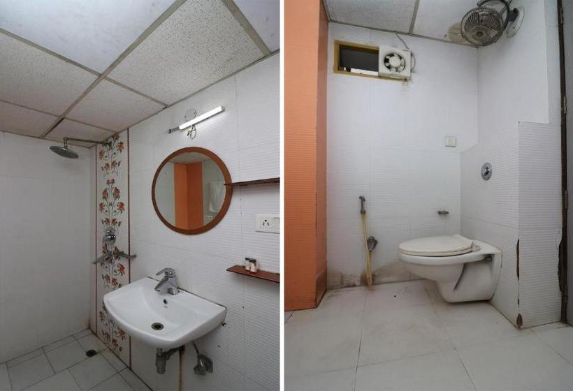 Отель Oyo 29064 Sai International