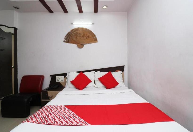 Отель Oyo 29064 Sai International