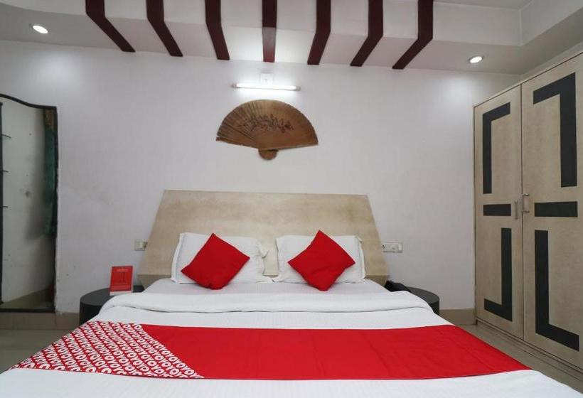 Отель Oyo 29064 Sai International