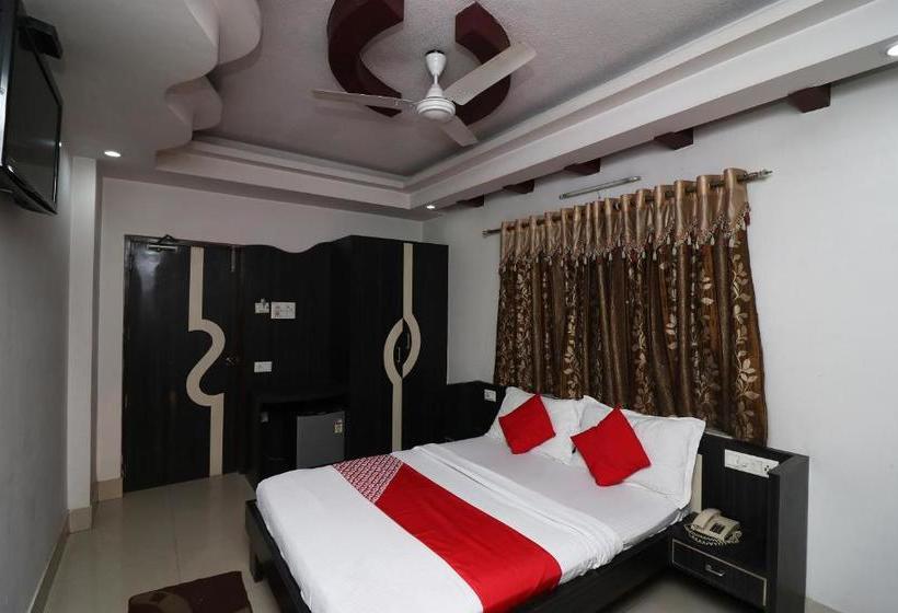 Отель Oyo 29064 Sai International