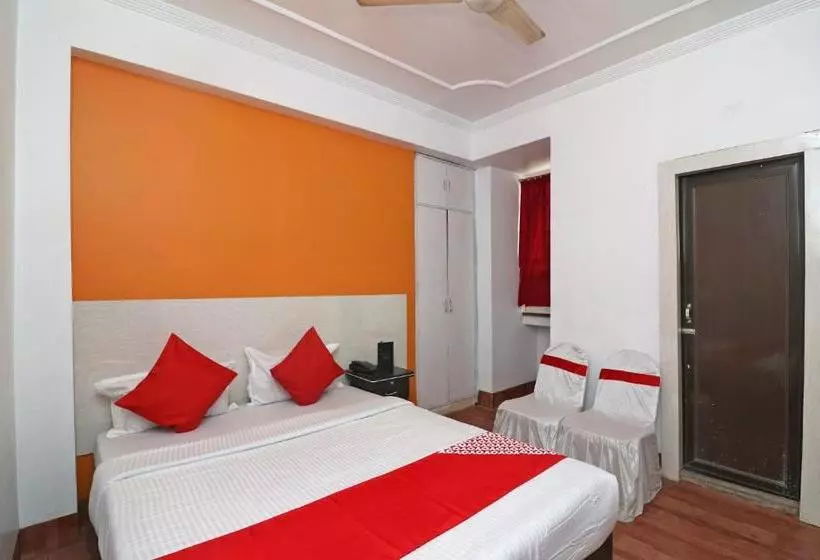 ホテル Capital O 39826  Novelty Pride