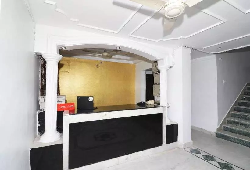 ホテル Capital O 39826  Novelty Pride