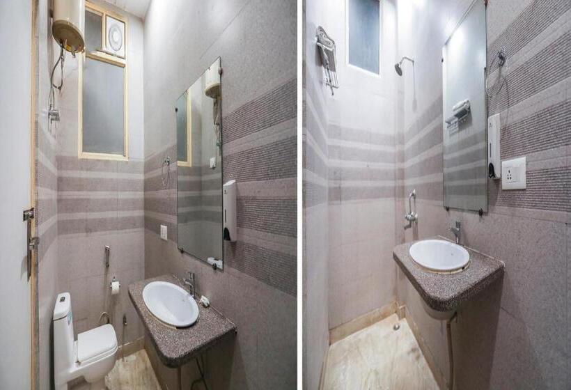 Hotel Oyo 67602 Loto Stays