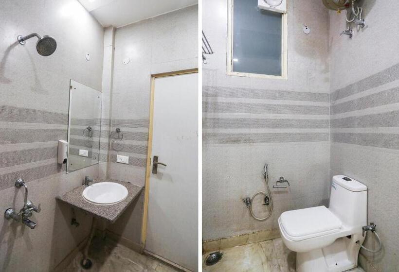 Hotel Oyo 67602 Loto Stays