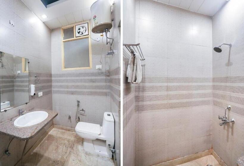 Hotel Oyo 67602 Loto Stays