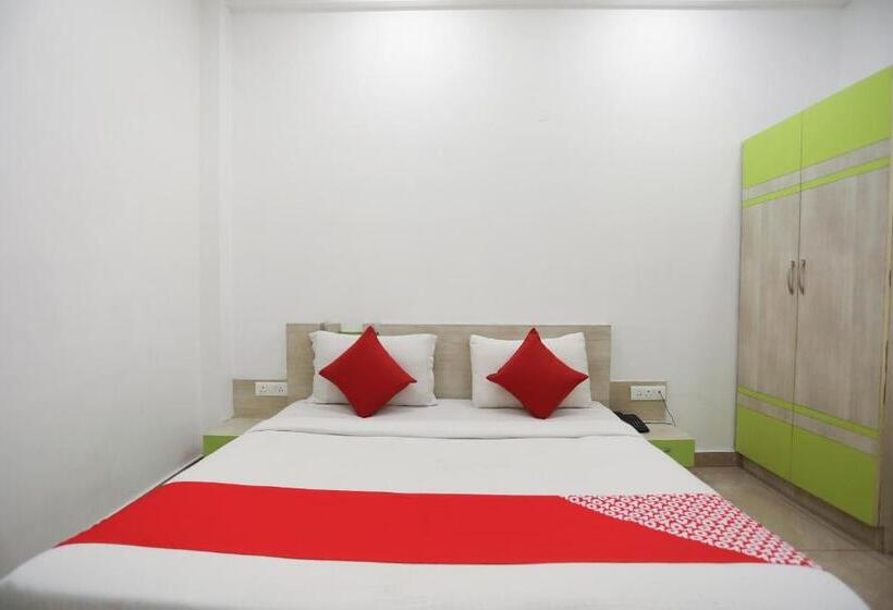 Hotel Oyo 67602 Loto Stays