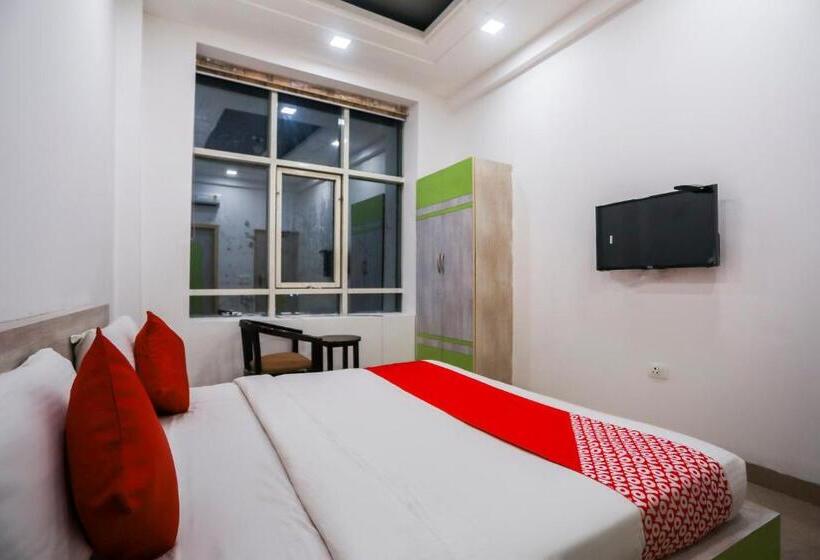 Hotel Oyo 67602 Loto Stays