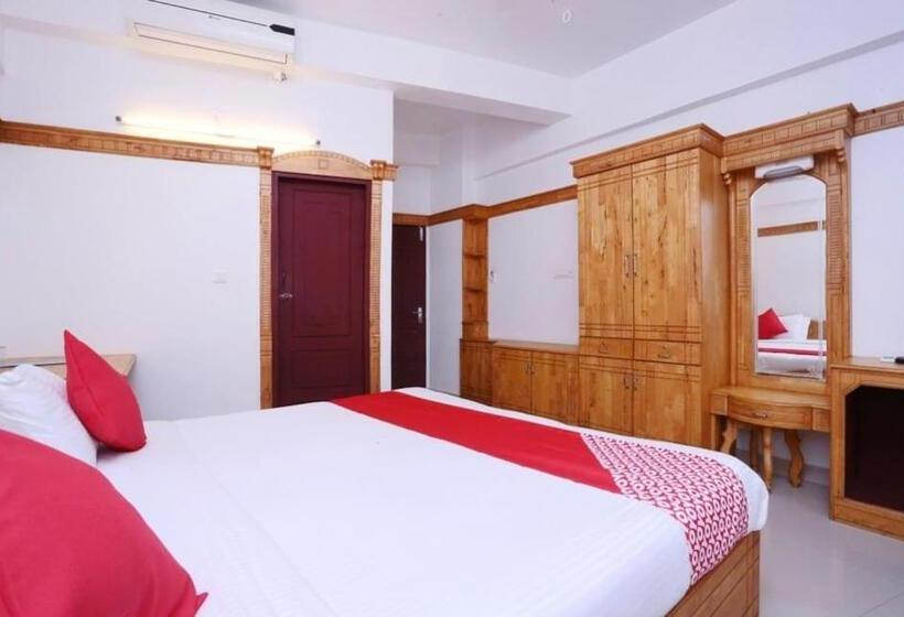 Hotel Swapnatheeram Beach Resort