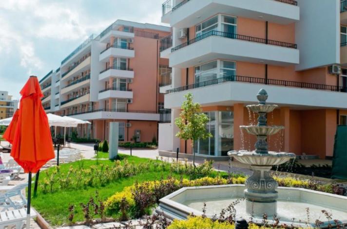 Grand Kamelia Holiday Apartments