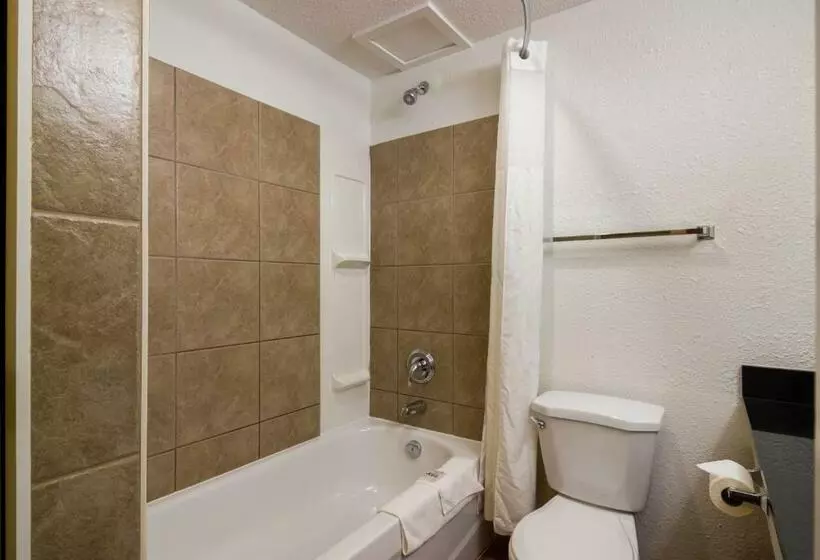 Motel 6 Kerrobert, Sk