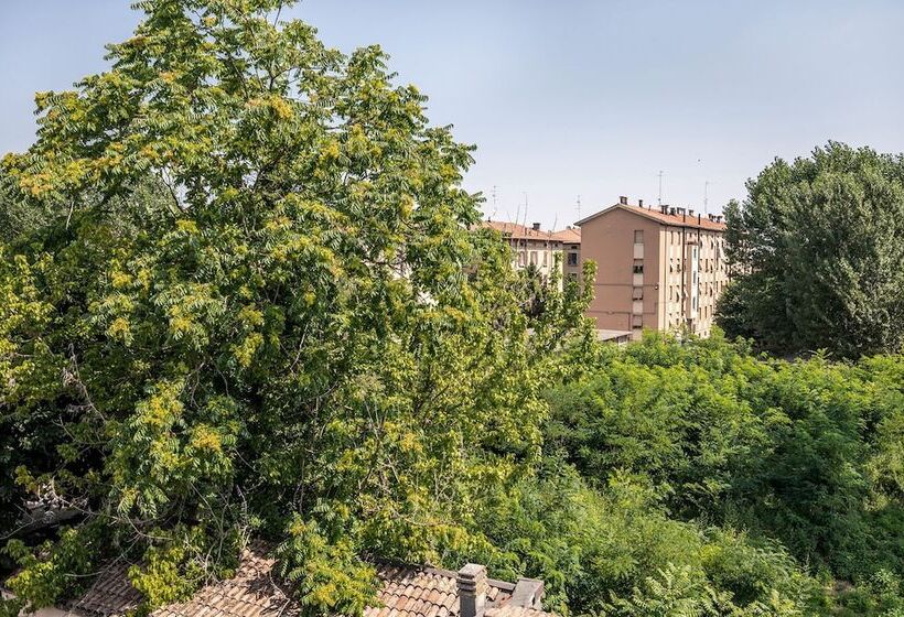 پانسیون Emilia Suite Essence