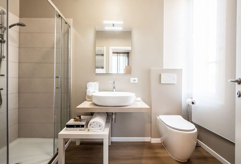 پانسیون Emilia Suite Essence