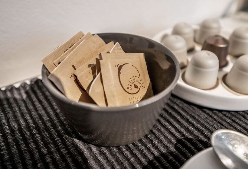 پانسیون Emilia Suite Essence