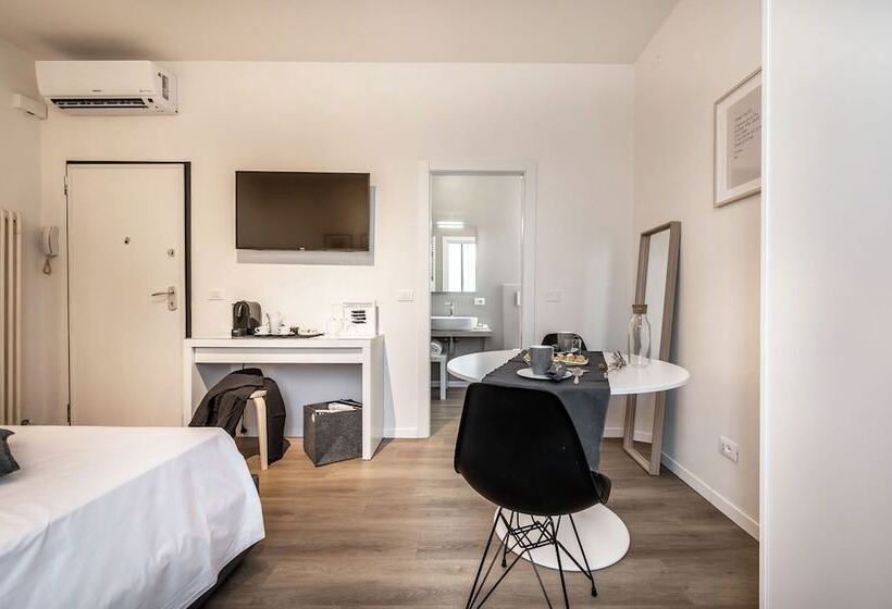 پانسیون Emilia Suite Essence