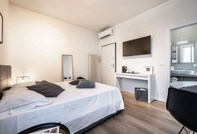 پانسیون Emilia Suite Essence