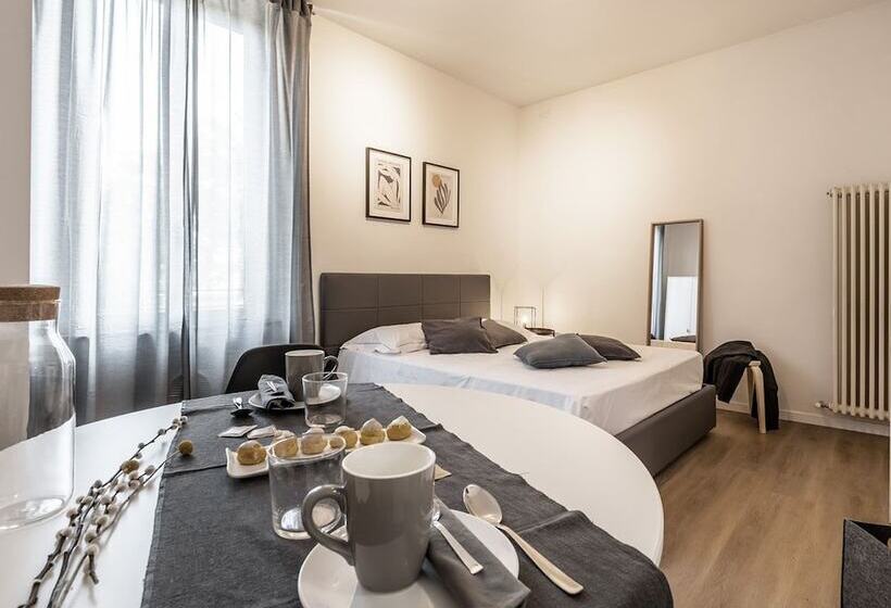 پانسیون Emilia Suite Essence