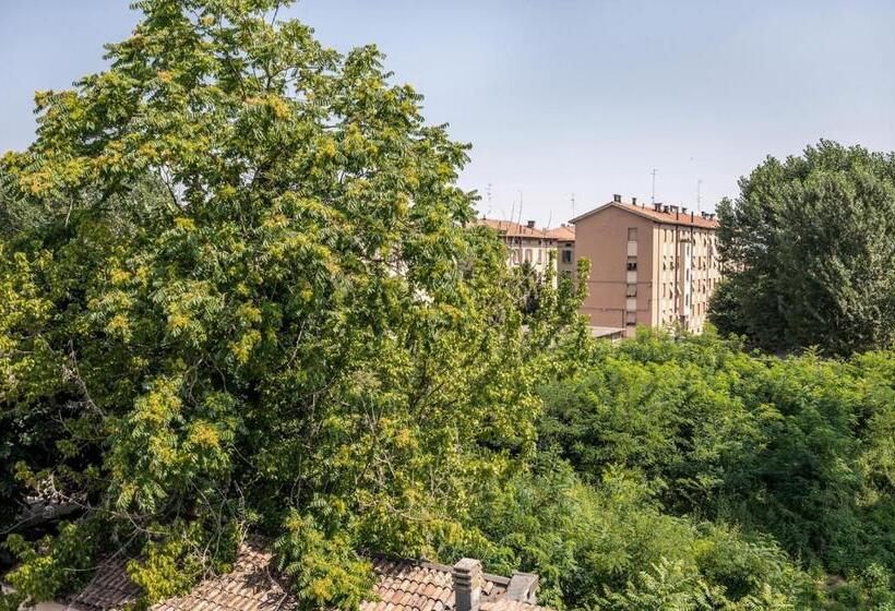 پانسیون Emilia Suite Essence