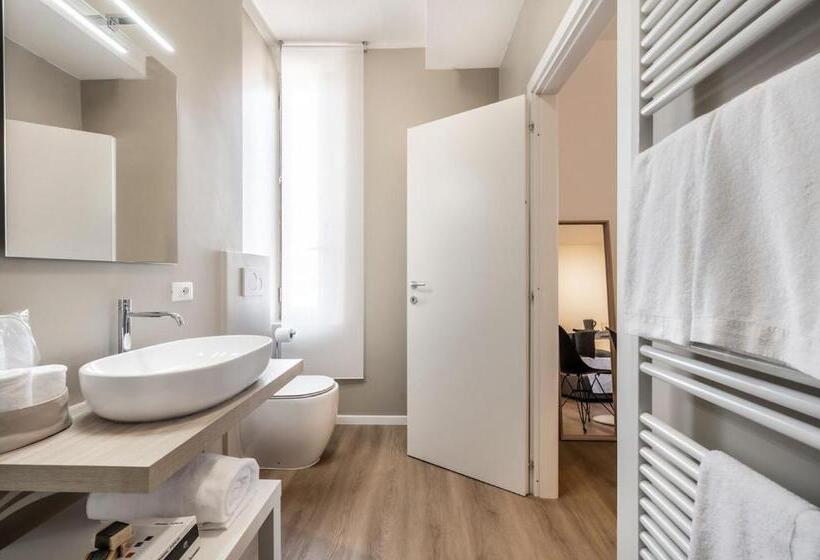 پانسیون Emilia Suite Essence