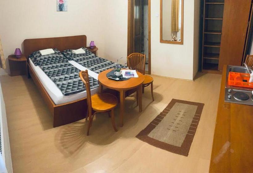 ペンション Aqua Azur Guesthouse