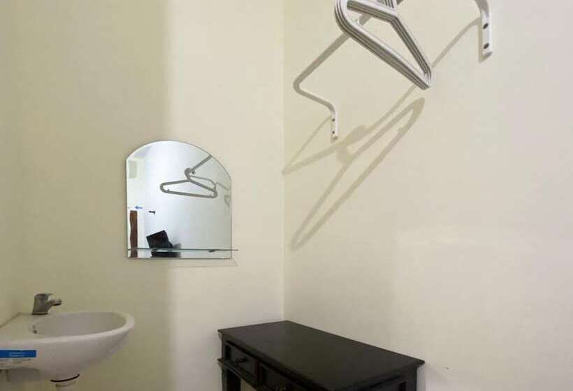 膳宿费 Reddoorz Syariah @ Pahlawan Sidoarjo