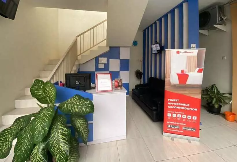 ペンション Reddoorz Syariah @ Pahlawan Sidoarjo