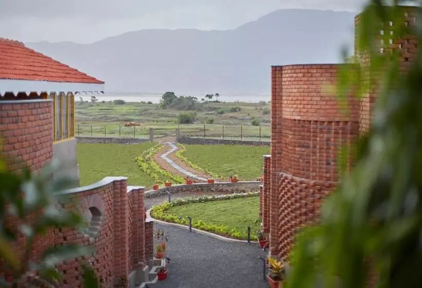 Lomakeskus Saj By The Lake, Malshej Ghat