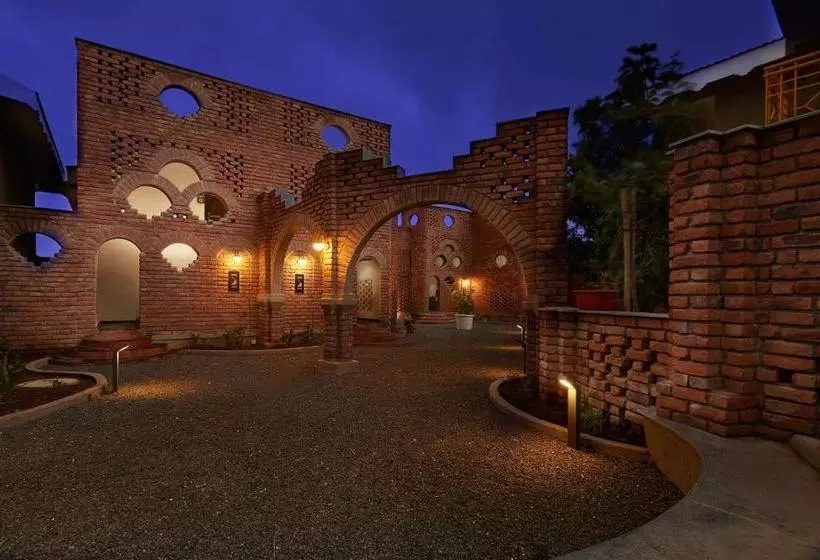 Lomakeskus Saj By The Lake, Malshej Ghat