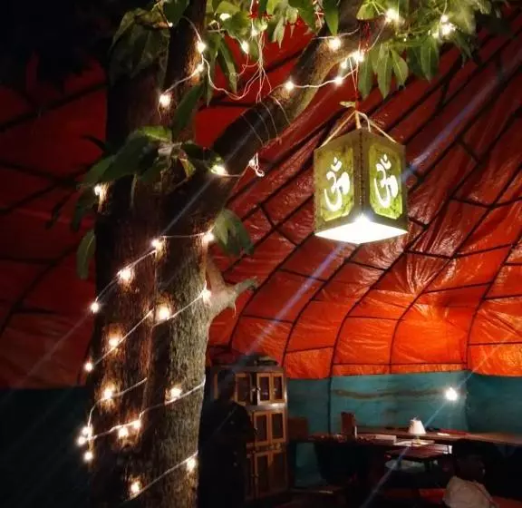 Lomakeskus Saj By The Lake, Malshej Ghat