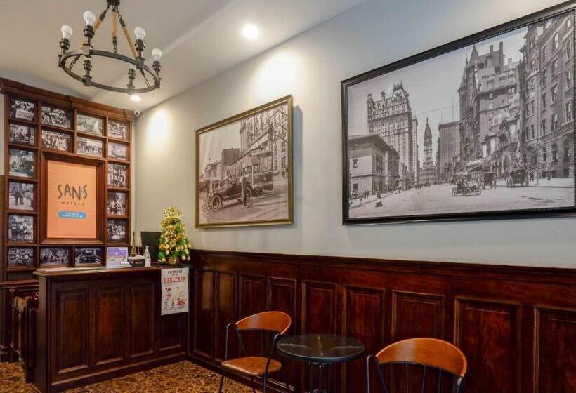 Sans Hotel Empress Simpang Lima