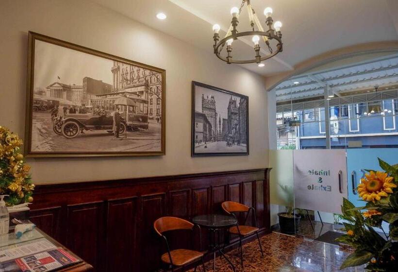 Sans Hotel Empress Simpang Lima