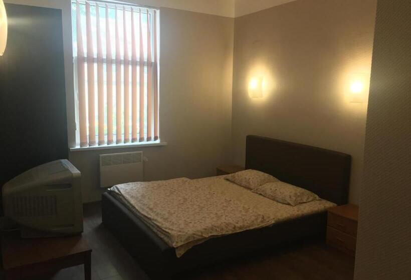 Общежитие Easy Stay Apartments