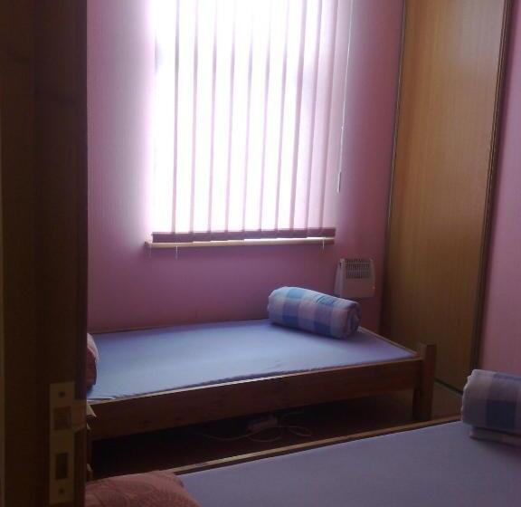 Общежитие Easy Stay Apartments